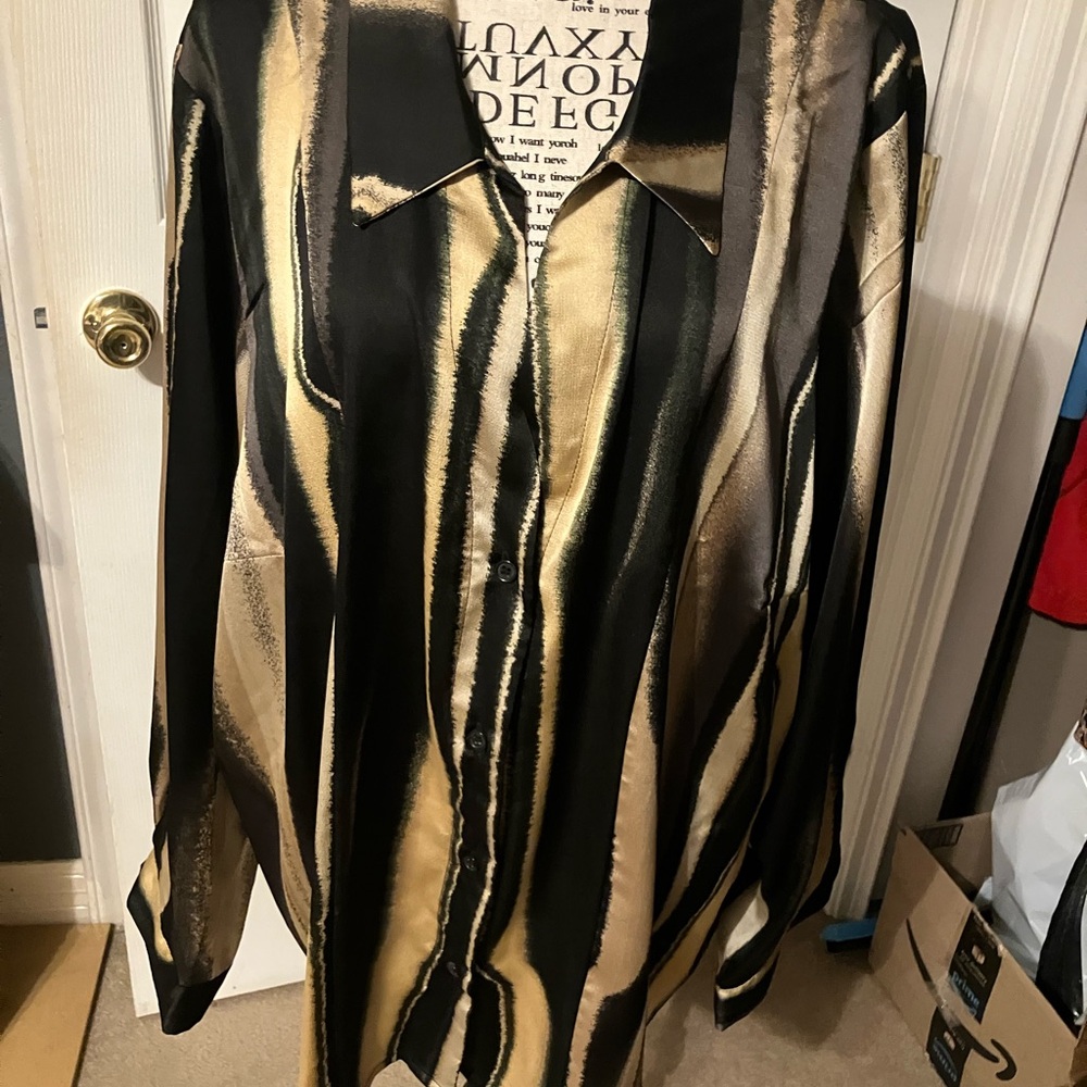 Vero Moda Women’s Black and Gold Striped Shirt